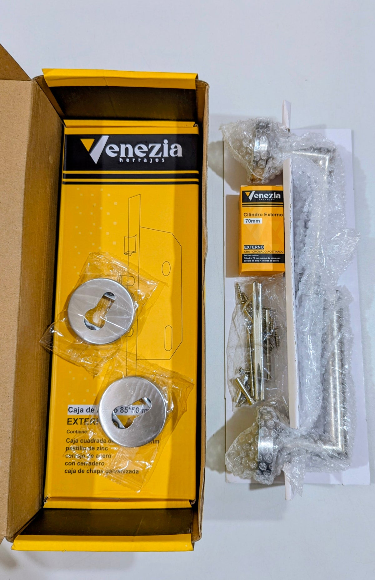 Kit Cerradura de embutir Ext Inox 4 Pernos Venezia
